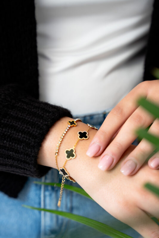 Armbänder
